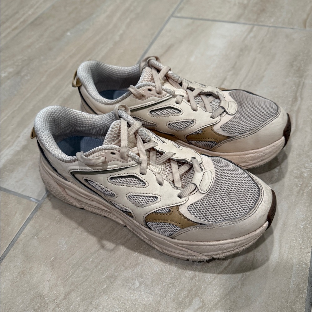 Hoka Clifton L Sneakers 7W / 6M beige